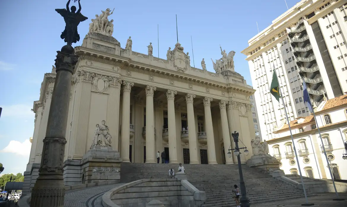 Fachada da Assembleia Legislativa do Estado do Rio de Janeiro, onde ocorrerá a eleição indireta para governador e vice.