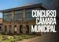 Fachada de Câmara Municipal Casa de Leis com a inscrição Concurso Câmara Municipal, representando os editais abertos em 2026 com salários de até R$ 11.903,79