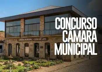 Fachada de Câmara Municipal Casa de Leis com a inscrição Concurso Câmara Municipal, representando os editais abertos em 2026 com salários de até R$ 11.903,79
