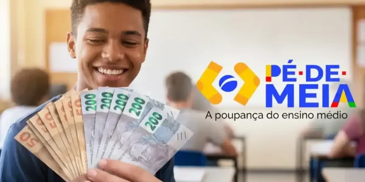 Estudante comemorando com as mãos cheias de notas de dinheiro do programa Pé-de-Meia, representando o incentivo financeiro de R$ 2.200 para estudantes.