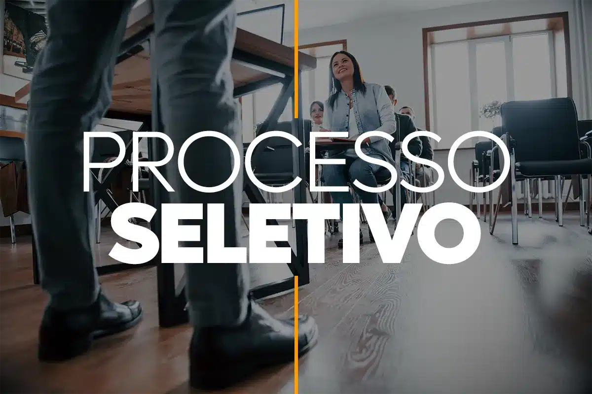 Composição com profissional em ambiente corporativo à esquerda e jovem sorridente em sala de aula à direita, com o texto Processo Seletivo em destaque, ilustrando as oportunidades do Programa Jovem Aprendiz dos Correios e do Programa de Estágio do Bradesco em 2026.