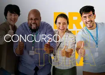 Equipe comemora aprovação em concurso público de prefeitura.