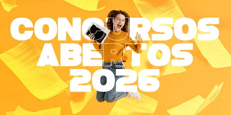 Jovem de suéter pula com tablet em mãos cercada por papéis voando e texto "Concursos Abertos 2026".