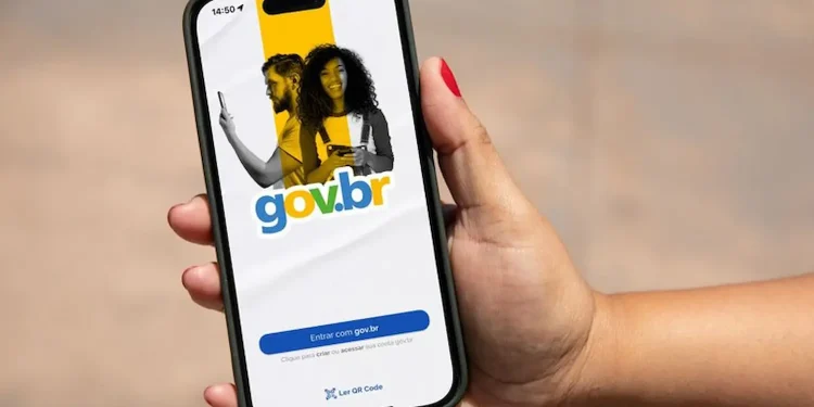 Usuário acessando aplicativo Gov.br no celular após trocar de aparelho e enfrentar problema de login.