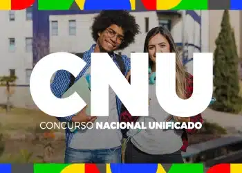 Jovem negro de cabelo afro e camisa xadrez azul ao lado de mulher com fones de ouvido turquesa, texto CNU Concurso Nacional Unificado