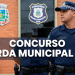 Guarda municipal fardado de boné xadrez azul em frente a prédio com brasões e emblema de concurso GCM 2026