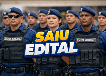 Agentes da Guarda Municipal em formação com coletes balísticos e boinas azuis, texto "Saiu Edital" em destaque