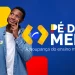 Jovem segurando cartão do programa Pé-de-Meia ao lado da identidade visual do benefício estudantil