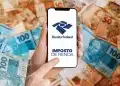 Tela de celular com a logomarca da Receita Federal e o aviso de Imposto de Renda 2026, em referência ao prazo de envio da declaração até domingo, 10 de maio, para entrar no primeiro lote da restituição.