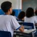Estudantes do ensino fundamental e médio em sala de aula, etapa em que o projeto quer incluir a educação tributária como matéria obrigatória