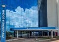 Fachada do edifício-sede da Previdência Social, órgão que define as regras para acumular dois benefícios do INSS