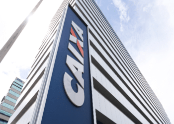Fachada de prédio da Caixa Econômica Federal, banco responsável por receber os pedidos de ressarcimento do PIS/Pasep.