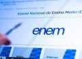 Tela com a página do Exame Nacional do Ensino Médio, referência ao novo prazo para pagar a taxa de inscrição