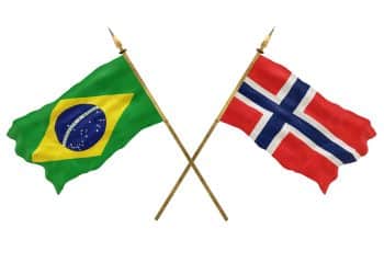 Bandeira do Brasil e bandeira da Noruega.